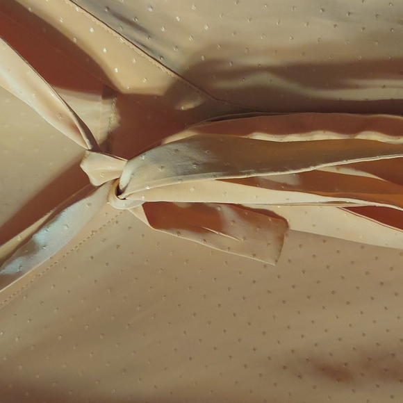 Golden The Limited Woman's Long Sleeved Button Down Large - Picture 3 of 3